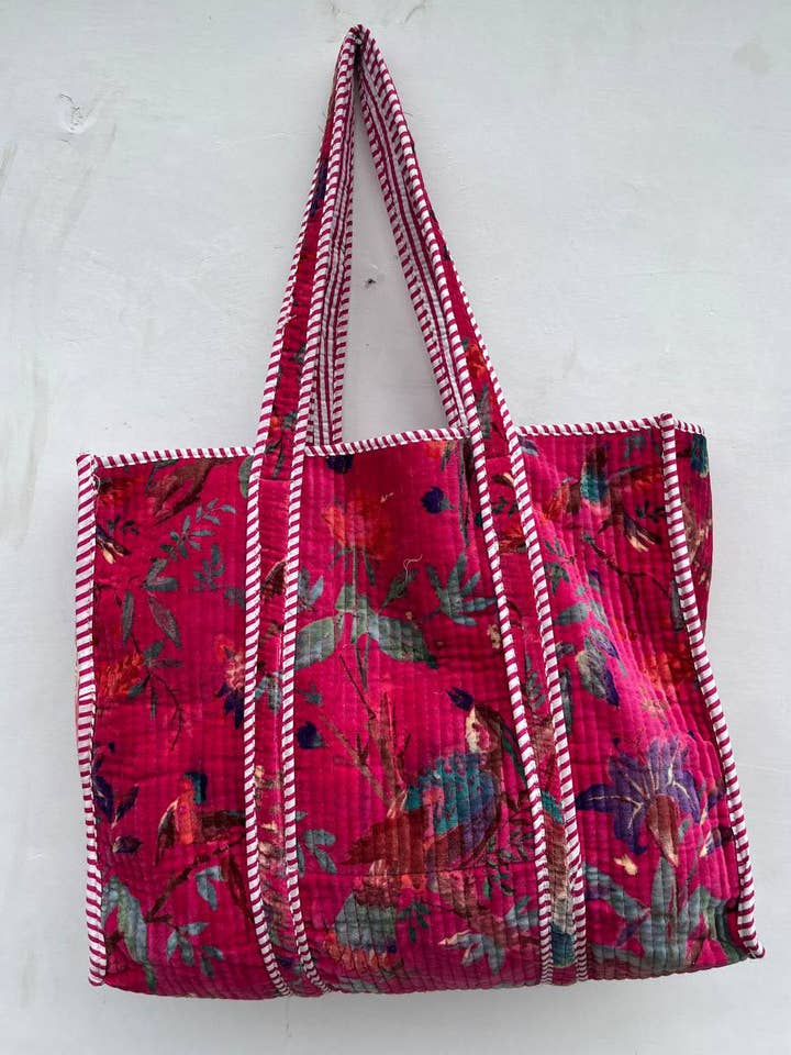 Große Tasche mit Vogeldruck Jhola Bag Gesteppte Baumwolltaschen aus Samt für den Großhandel von bhavnas boutique