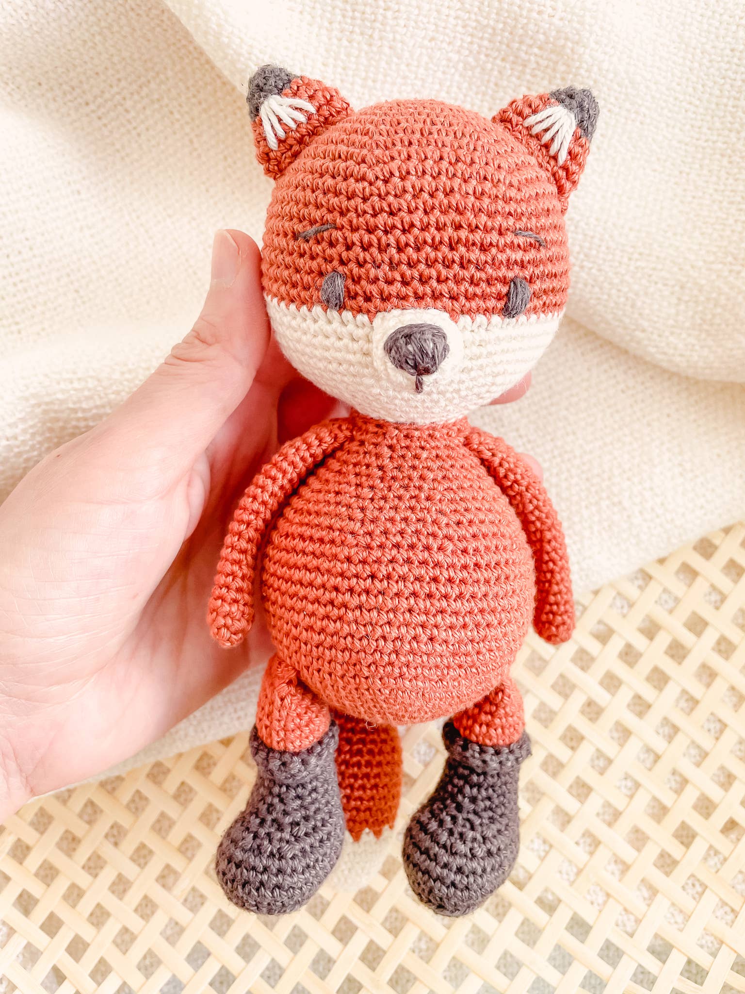 miniwhale studio – Großhandel Kuschel-/Plüschtier – Kind & Baby – Gehäkeltes Fuchsspielzeug//UKCA-CE-zertifiziert1