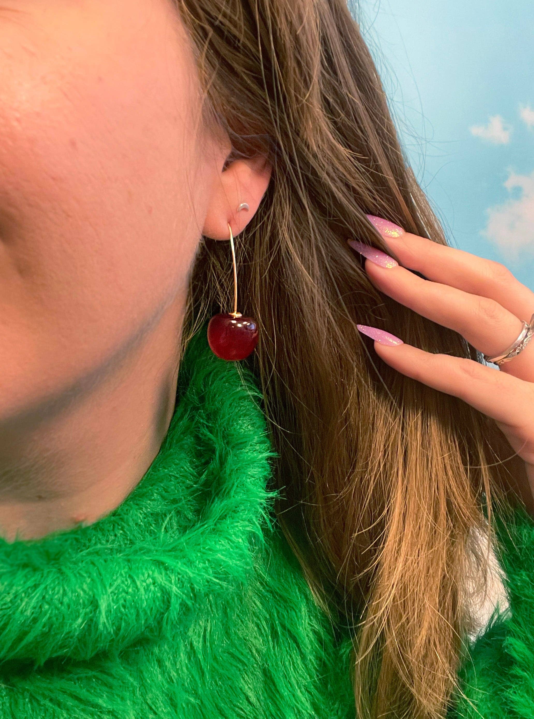 A Shop of Things – Großhandel Ohrhänger – Kirsch-Ohrringe mit goldfarbenem Stiel3