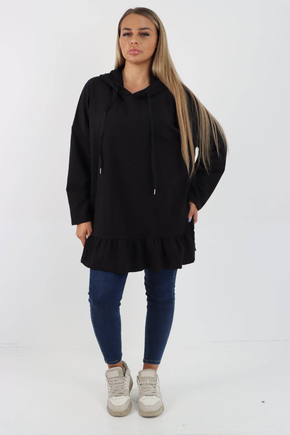Miss Bold – Engroshandel Hoodie – Kvinder – Italiensk langærmet hættetrøje med flæser8