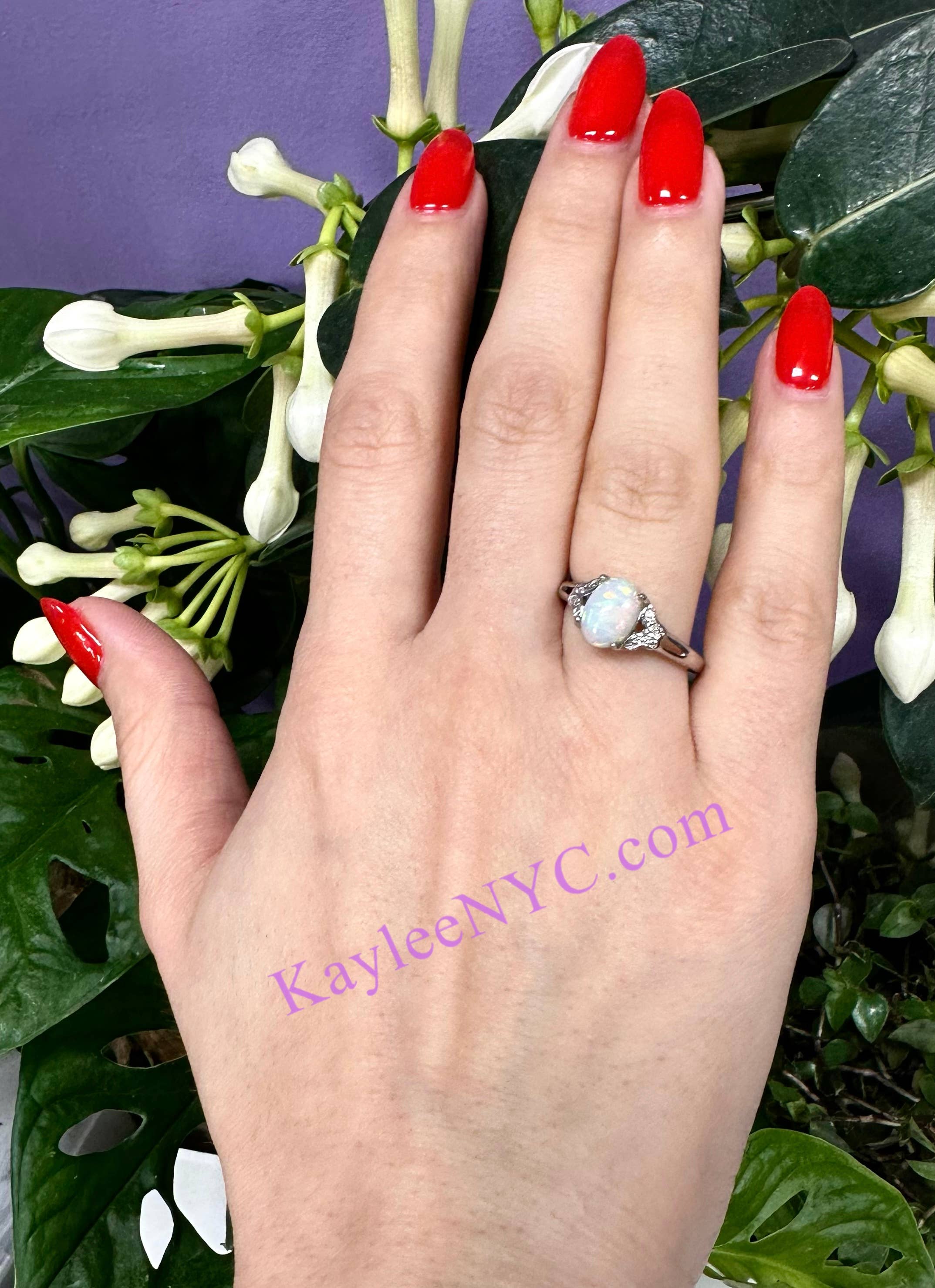 KayleeNYC – Großhandel Einzelstein-/Solitär-Ring – Natürlicher Opalring Weißbronze2