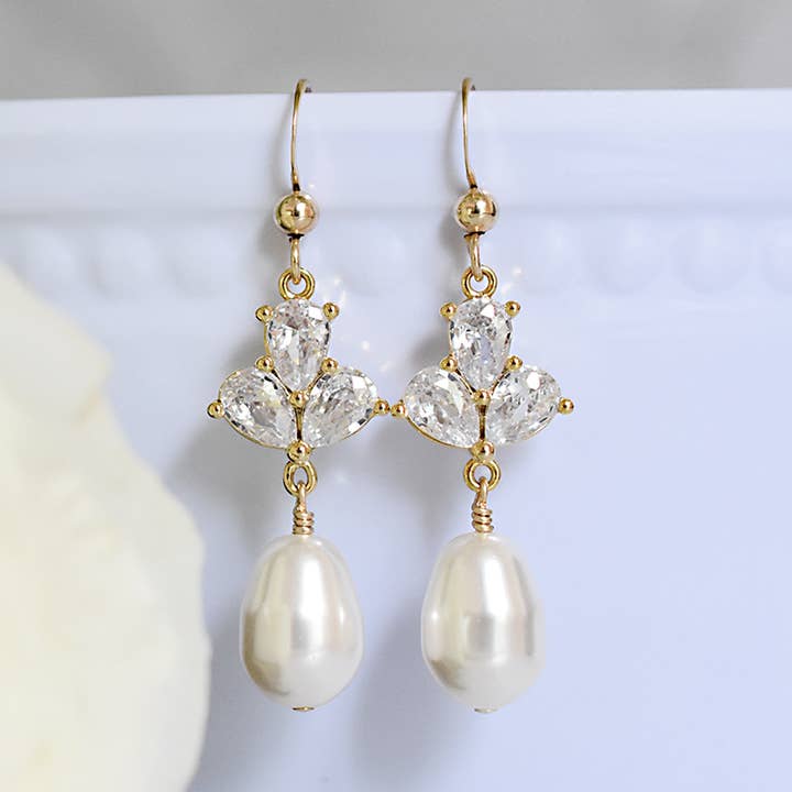 Os brincos de rosa em ouro por atacado de Designed by Stacey Jewelry