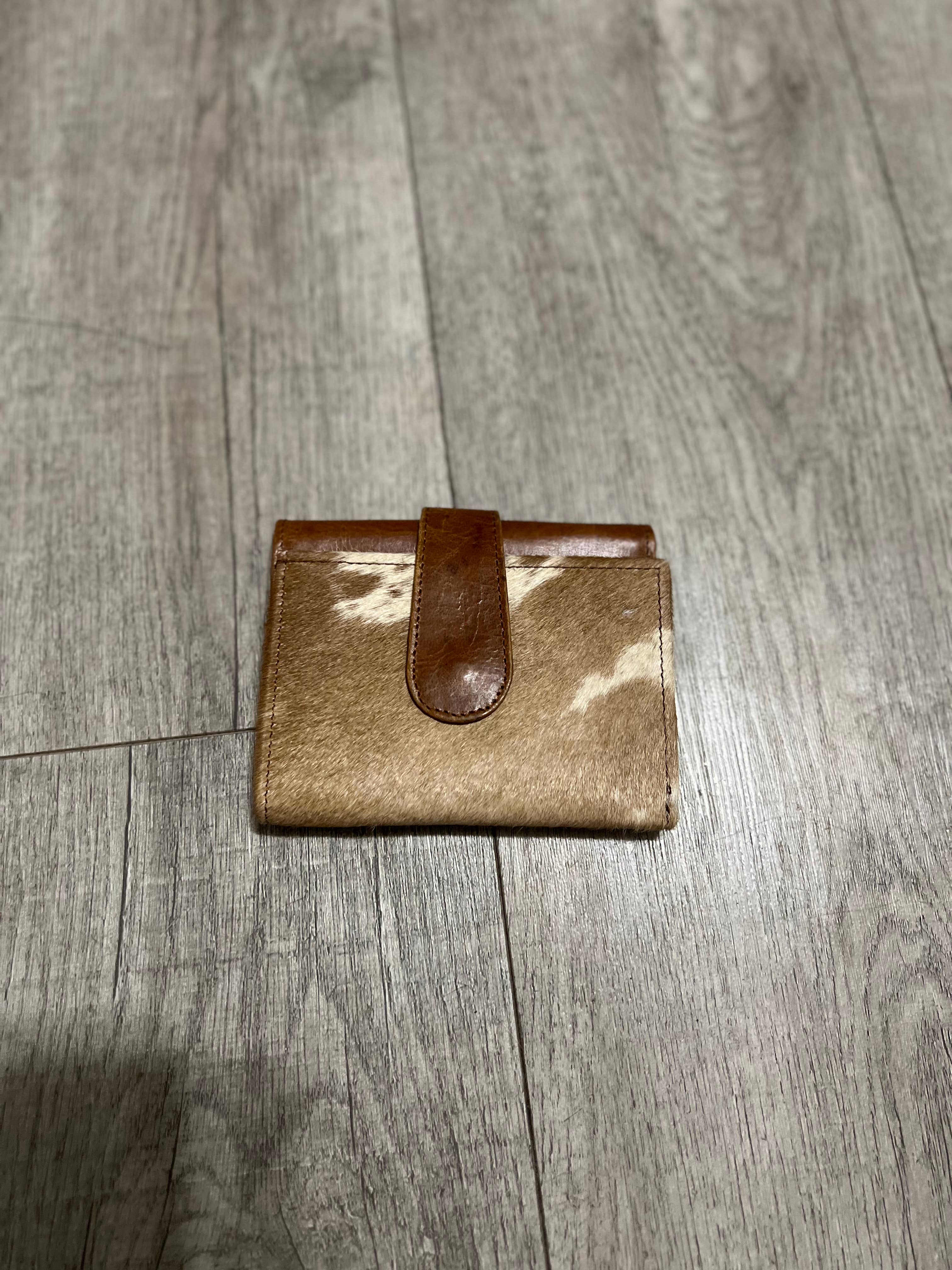 FRINGE & LUXE - Vendita all'ingrosso Portafogli - Donna - Portafoglio a tre ante in pelle bovina3