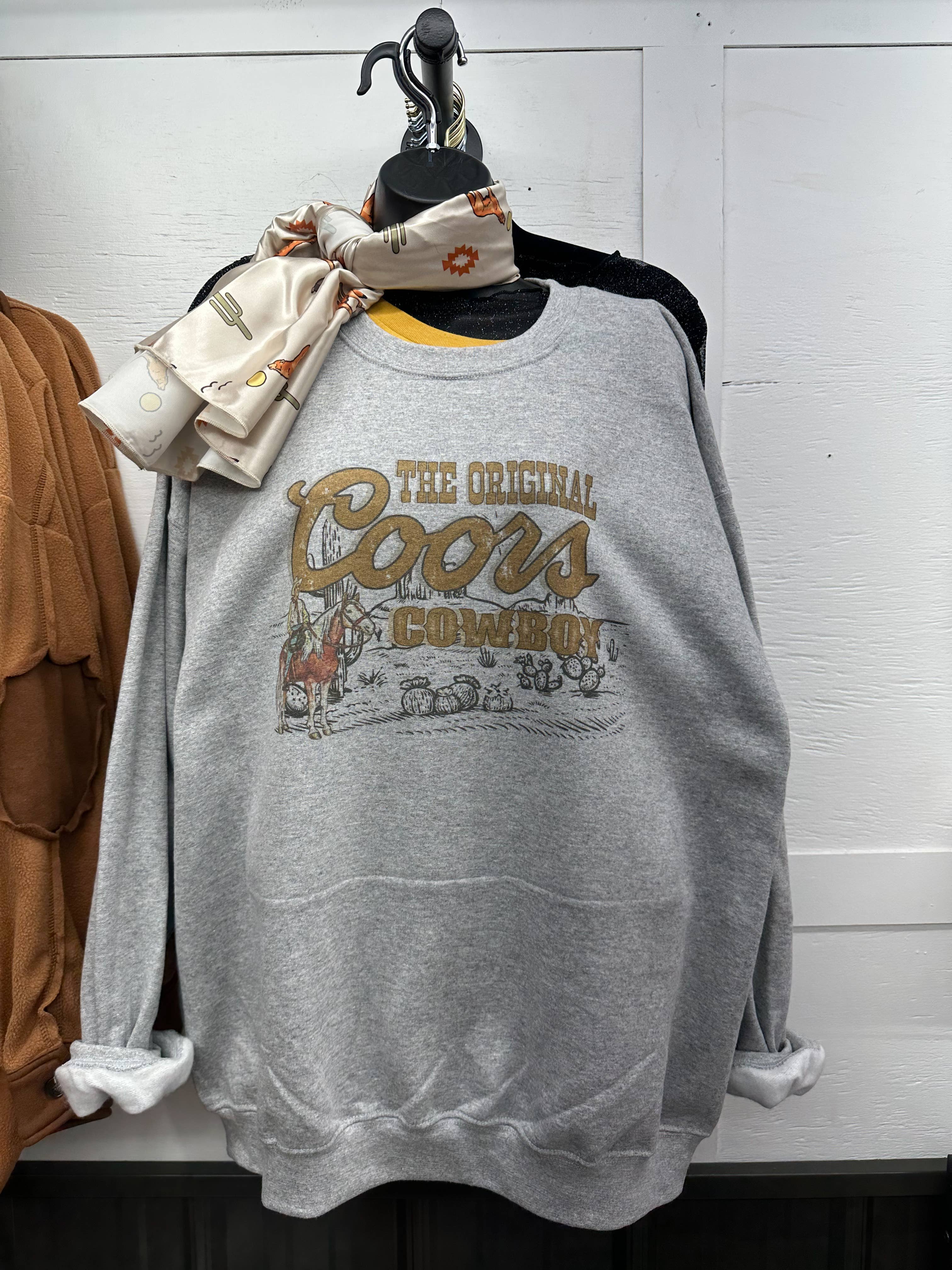 The Walking A – Großhandel Sweatshirt mit Grafikdruck – Damen – UND COWBOY-CREW2