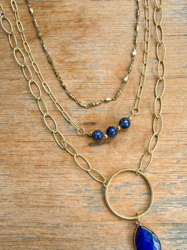 Collier Hadlee - Bleu pour la vente par Dylan Designs