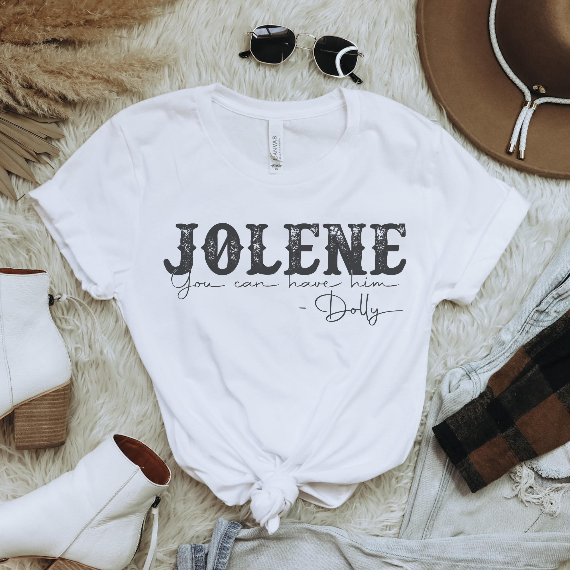 Trendznmore - Modern Graphic Apparel - Vente T-shirt sérigraphié – femme - T-shirt à motif western Jolene You Can Have Him0