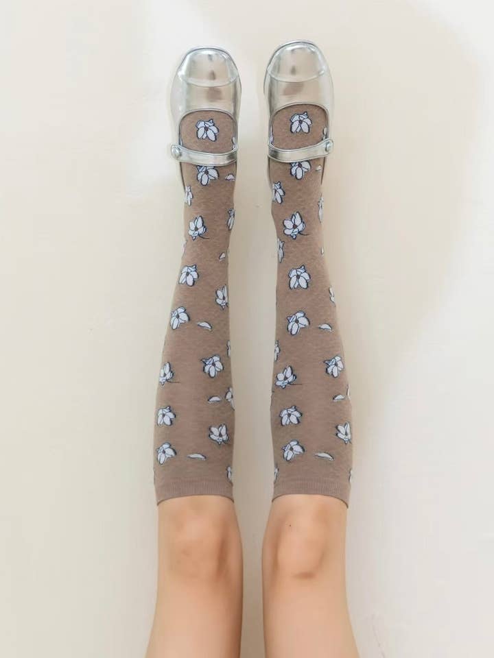 KNÆHØJE BLOMSTREDE STRØMPER for engroshandel hos limlim