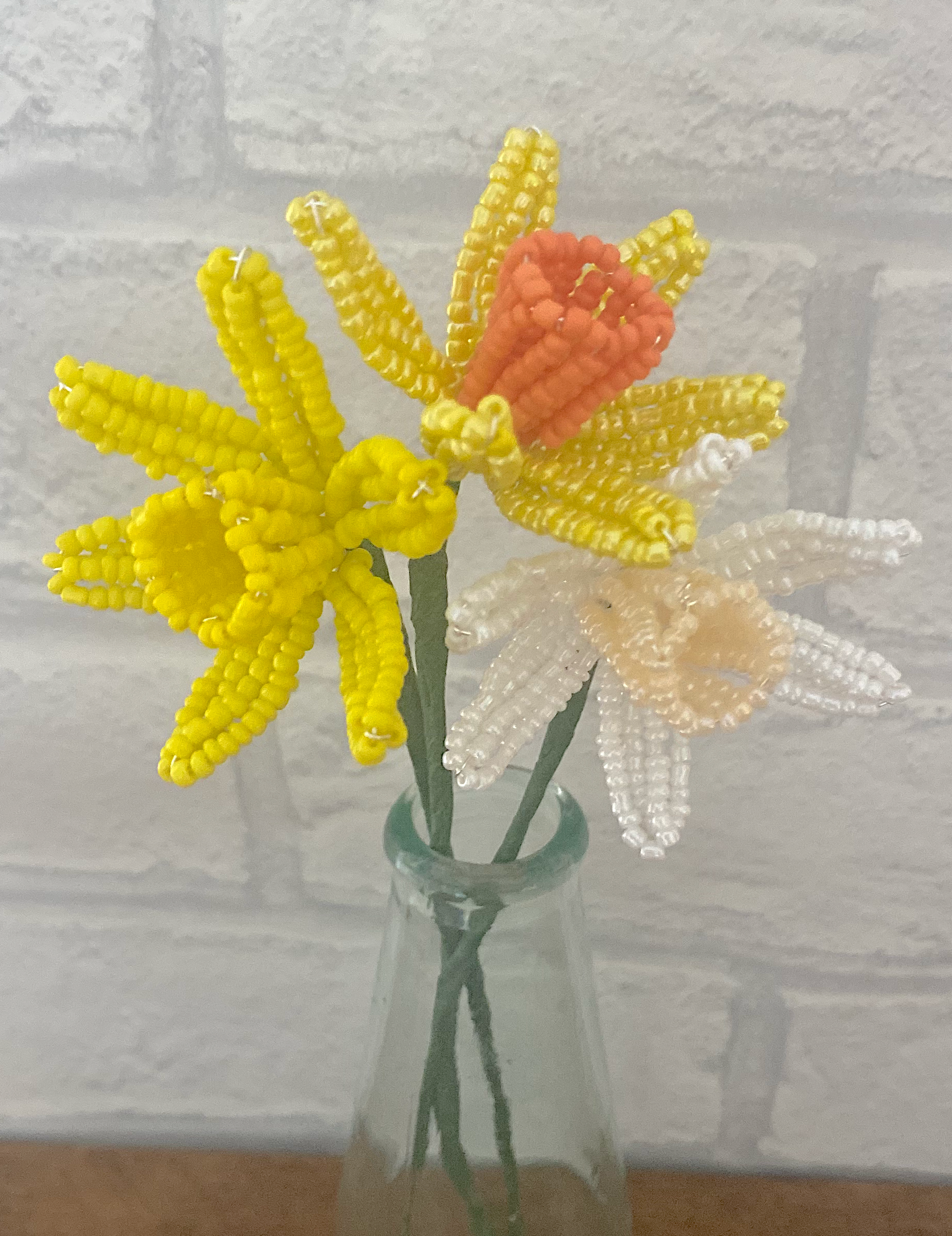 The Beaded Garden – wholesale DIY craft kit – Daffodil Beaded Flower Craft Kit -  A creative gift idea.2