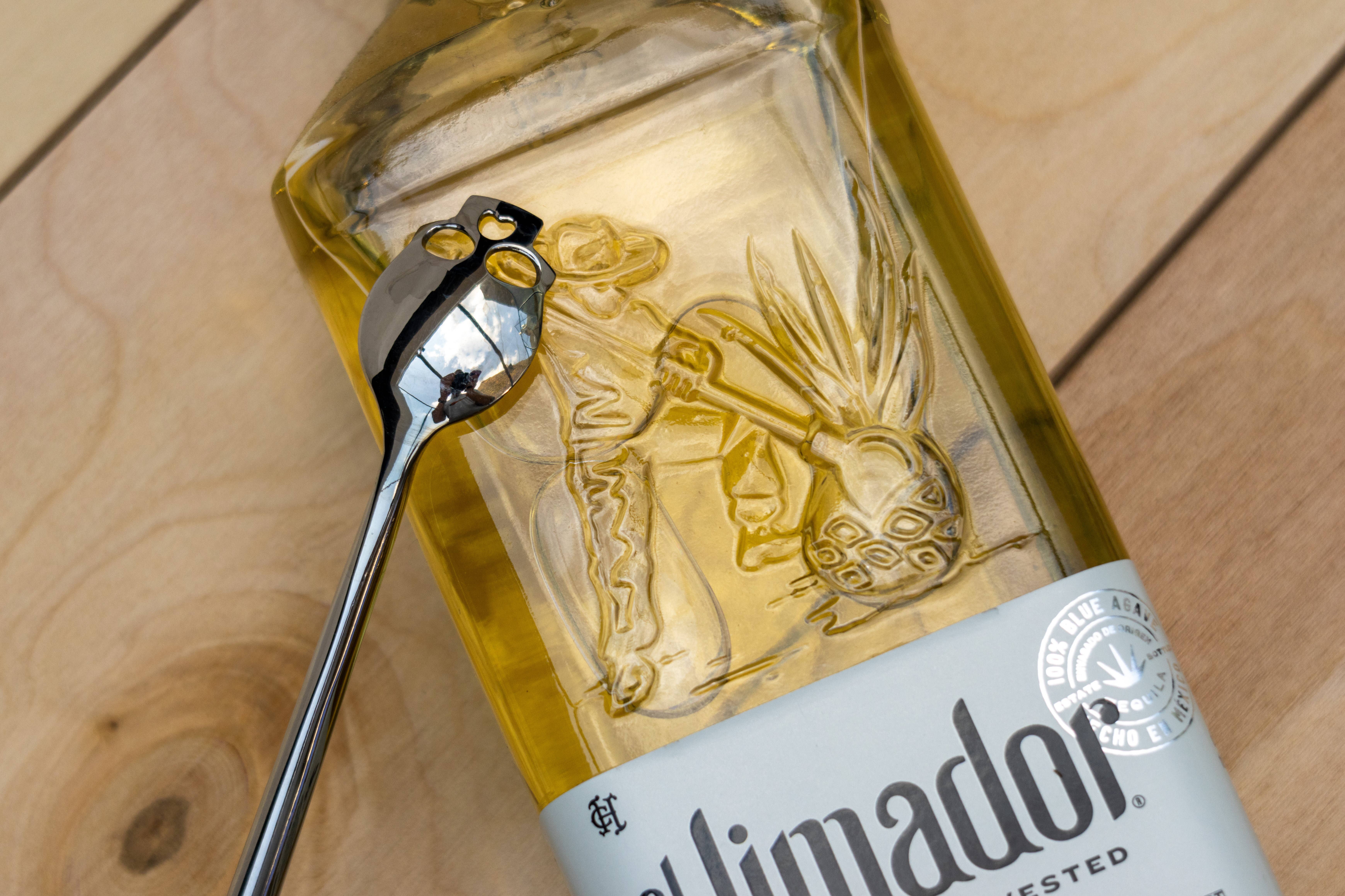 SUCK UK Ltd - USA - Wholesale Kitchen Spoon - Skull Bar Spoon - Long-handled cocktail/desert spoon.1