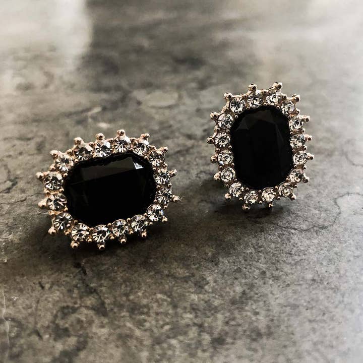 furiouslaces - Wholesale Shoe Jewelry - Women's - Black & Gold & White & Silver Shoe Jewelry5