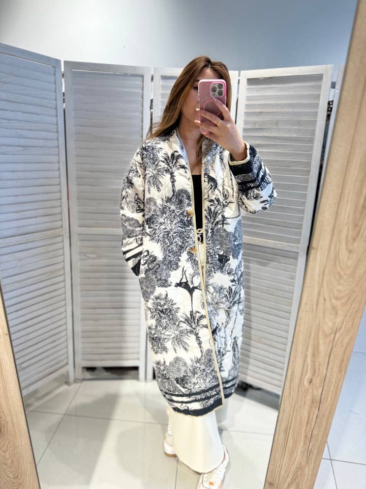 Cappotto lungo con stampa floreale per la vendita all'ingrosso da parte di VICTORIA&ISAAC