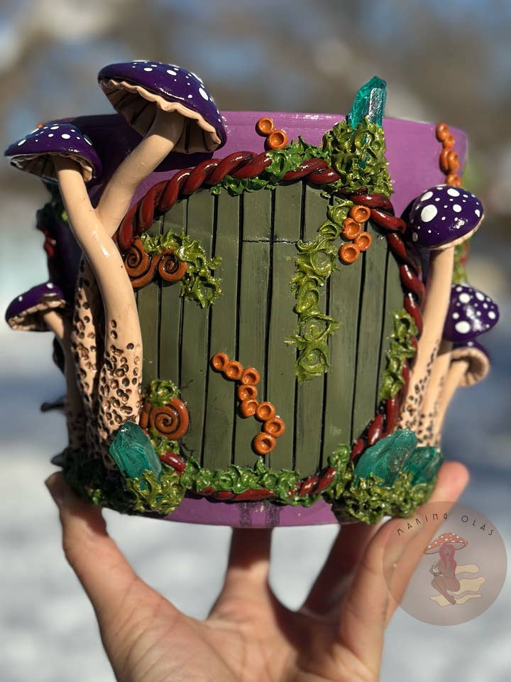 Pot de Plante | Maison de Fée à Porte Verte avec Champignons Violets + Quartz Vert pour la vente par Making Olás