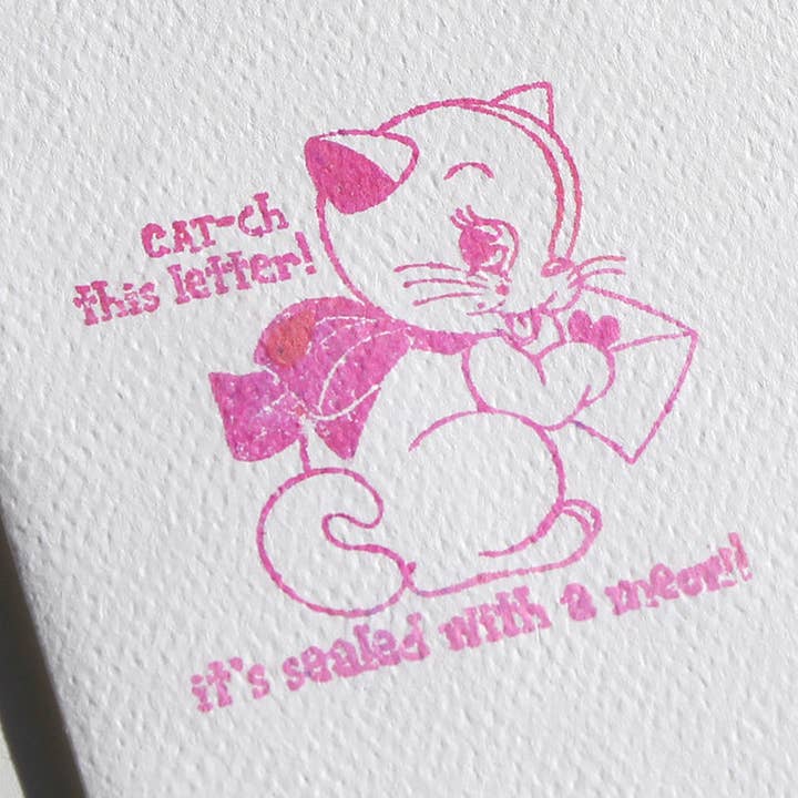kitten chat tampon en caoutchouc kitsch vintage courrier escargot cadeau pour correspondant pour la vente par LA PAPER LOVER