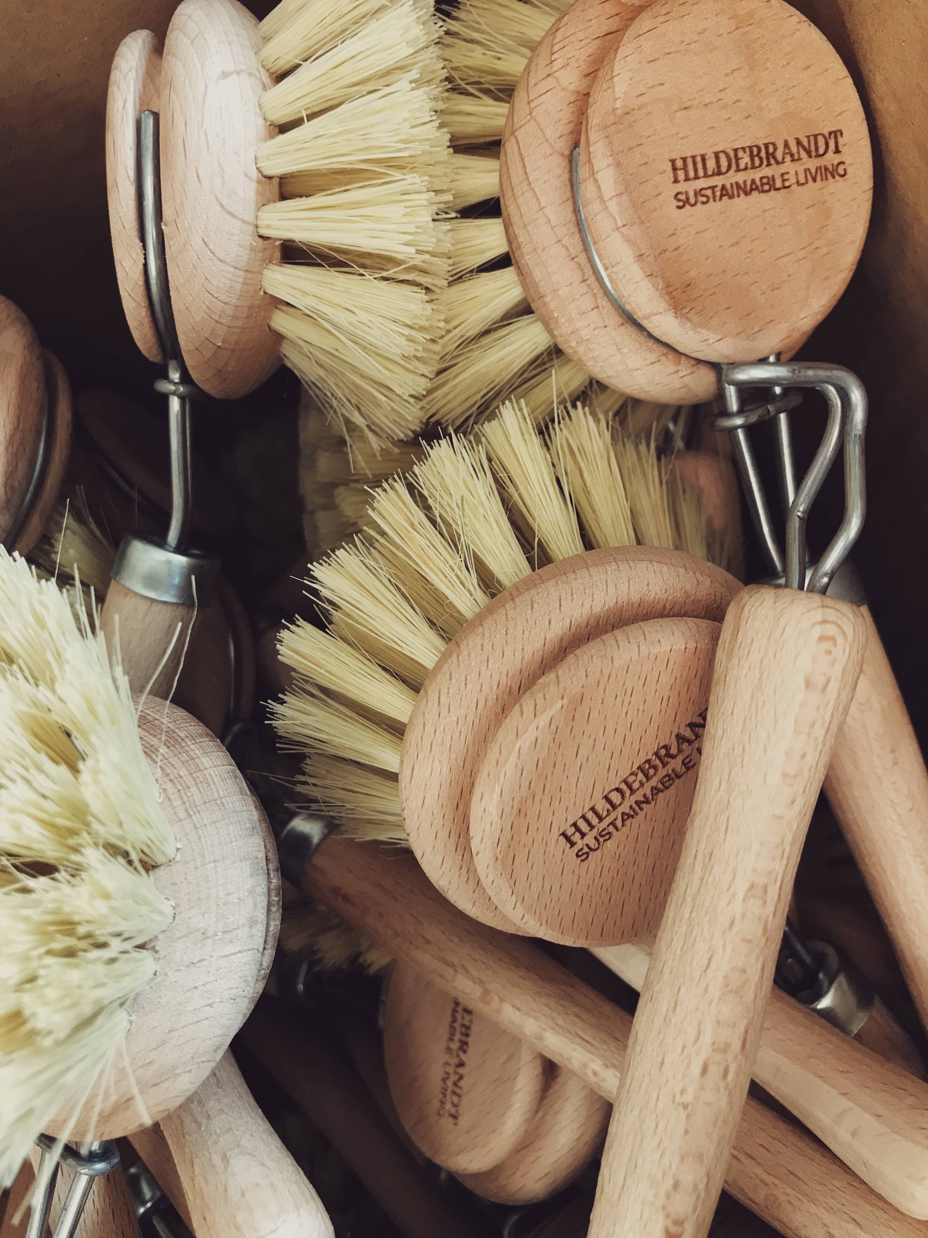 Hildebrandt Sustainable Living - Wholesale Cleaning Brush - dishbrush1