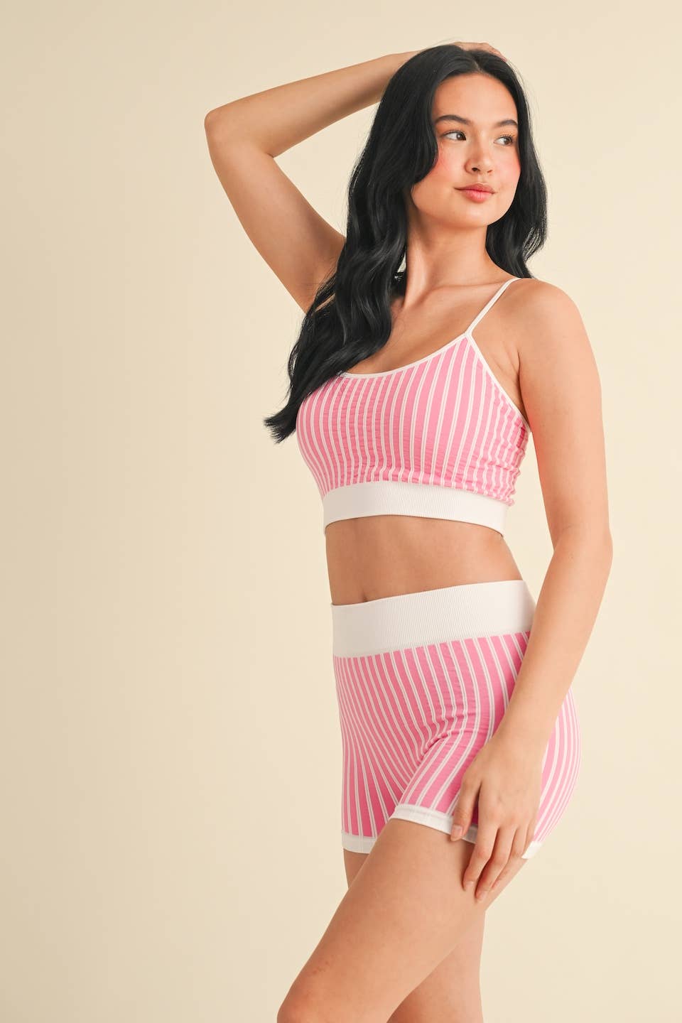 KIMBERLY C - Wholesale Sportkledingset - Dames - Gestreepte Cami Top en Shorts Set13