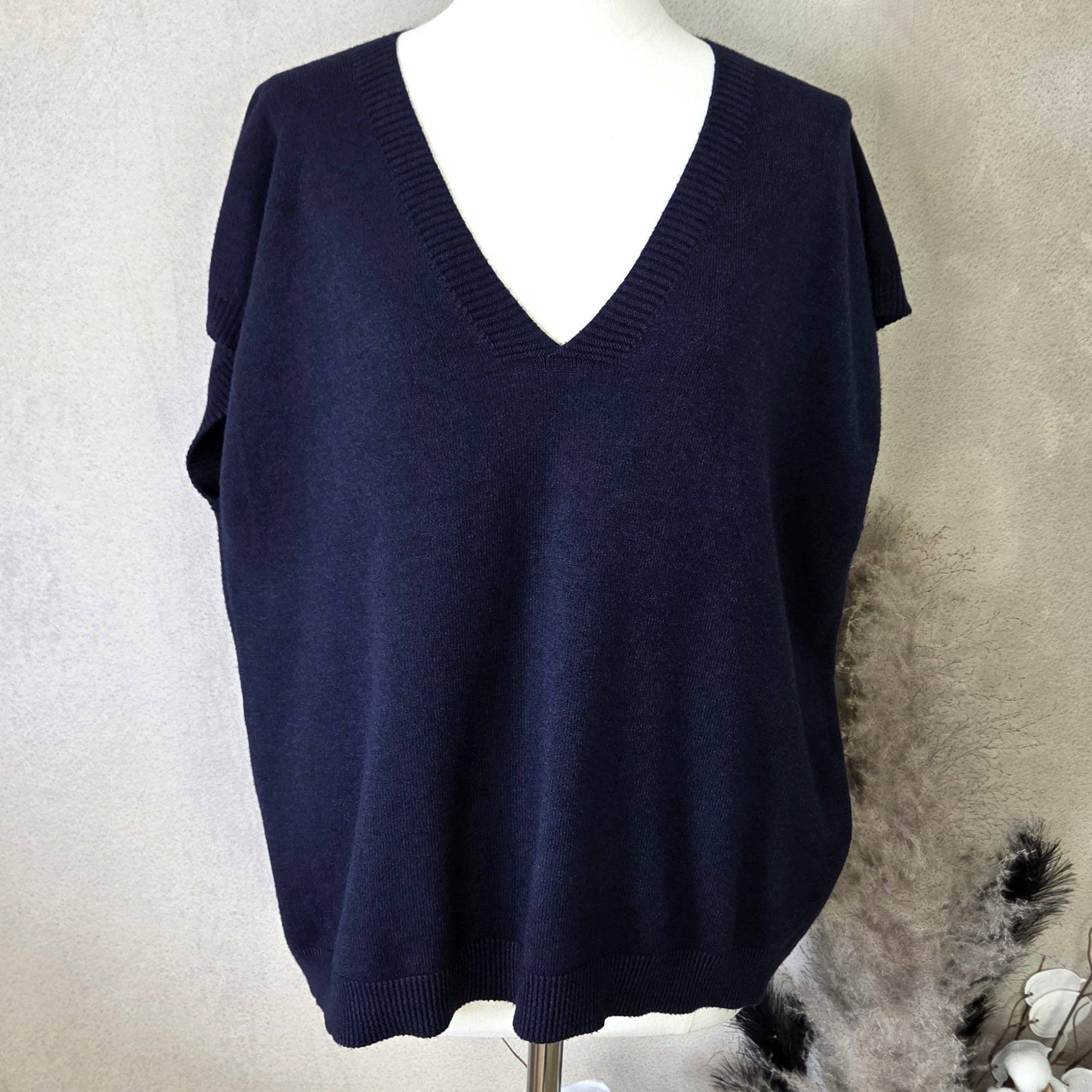 Tempest Designs - Wholesale Knit Top - Women's - Viscose mix knitted tank top with V-neck2