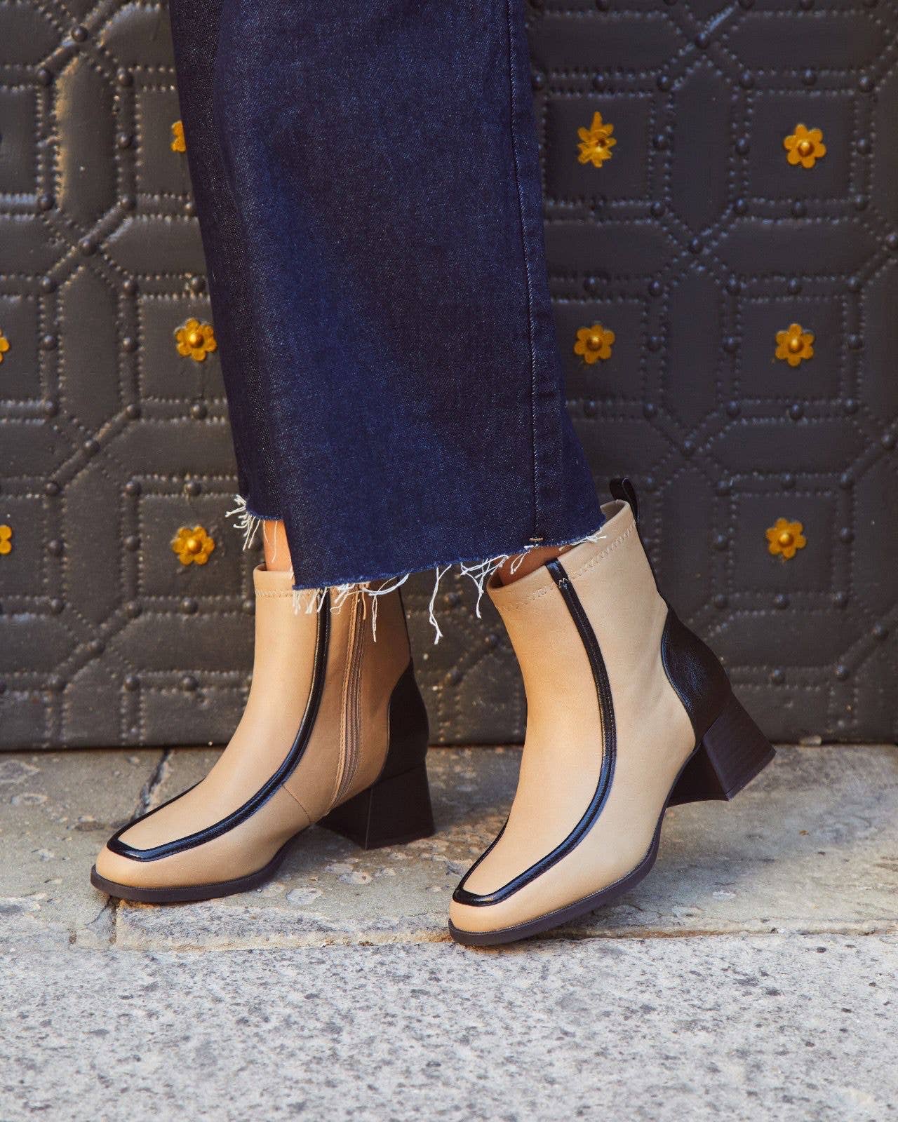 SWEET MAGIC MODA Y COMPLEMENTOS – wholesale Booties – Women's – BASIC ANKLE BOOT WITH MID HEEL FAUX LEATHER3