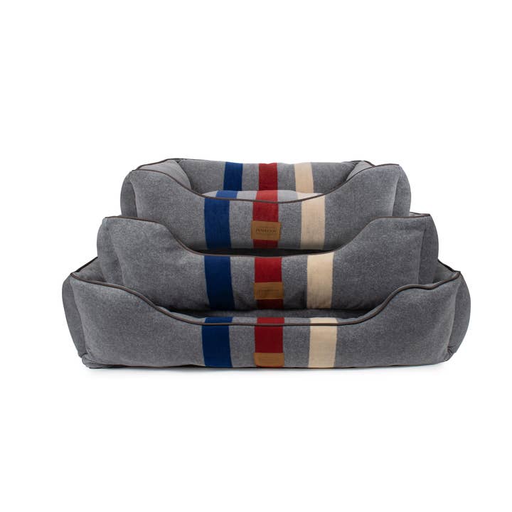Carolina Pet Company - Wholesale Pet Bed - Dog - Pendleton Cabin Stripe Fleece Kuddler Dog Bed