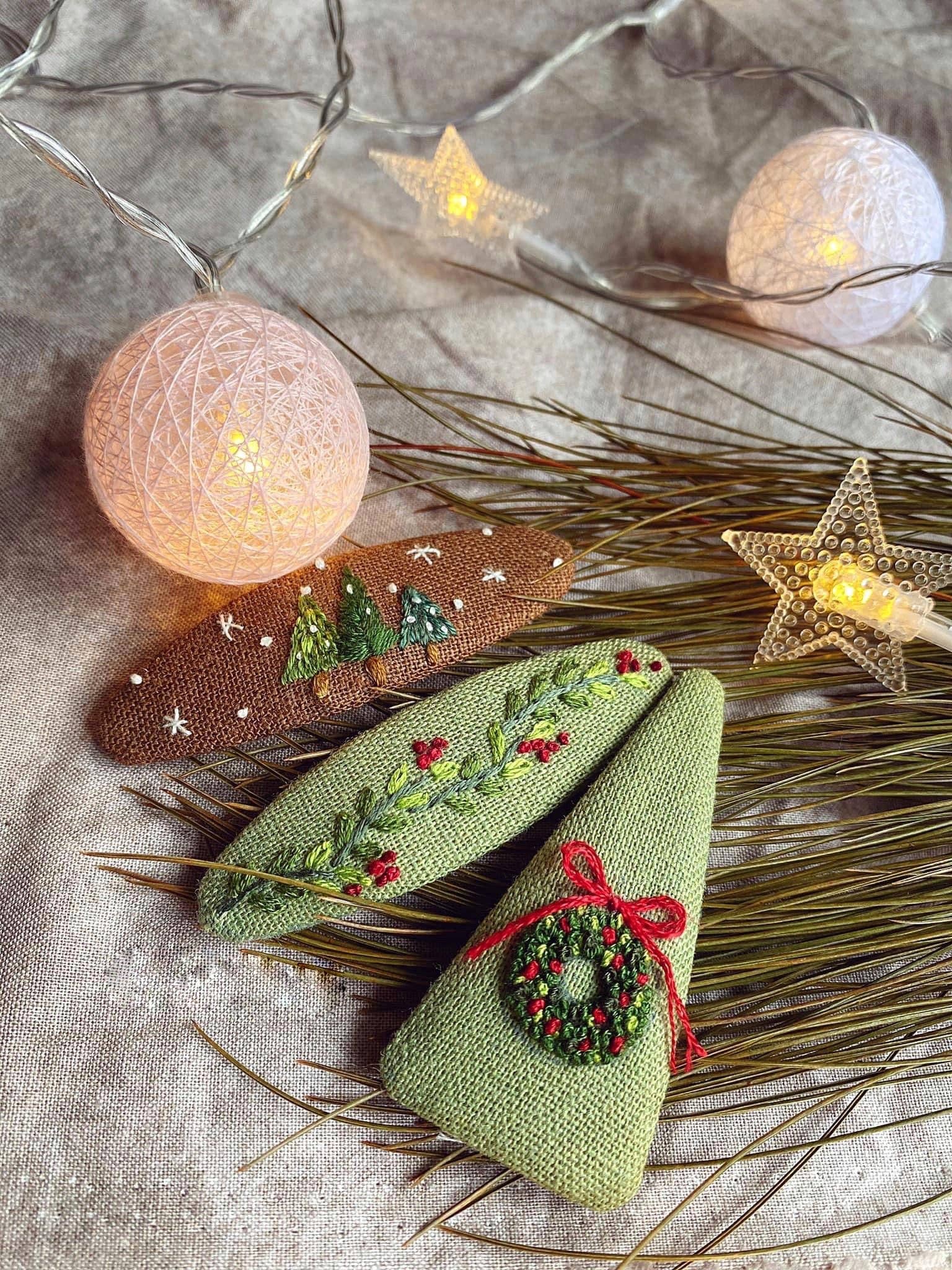 Quince Fables - Wholesale Barrette - Women's - Wreath & Nuts Embroidered Hair Barrette, Christmas & Autumn🪡3