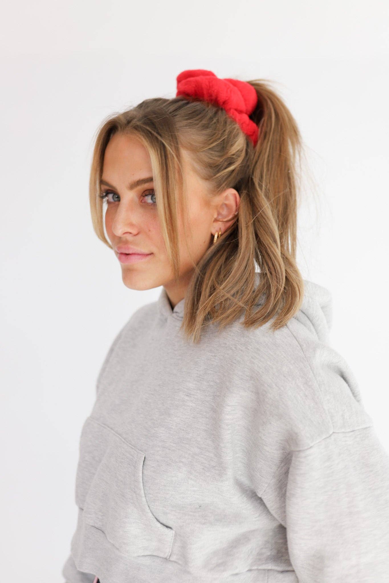 KAXI - Wholesale Scrunchie - Women's - OVERSIZED TOWEL SCRUNCHIES ( 18 COLORS )12