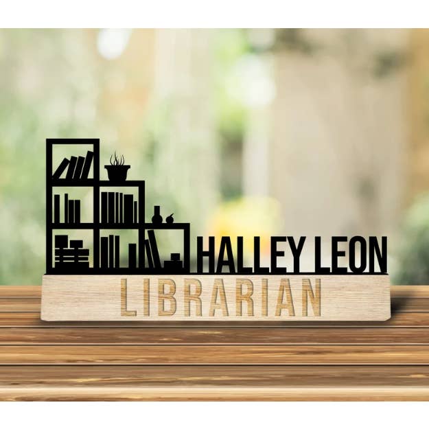 Glow Neon - Venta al por mayor Carteles de escritorio/mesa - Placa de identificación de escritorio de bibliotecario de madera personalizada, placa de identificación de escritorio de regalo