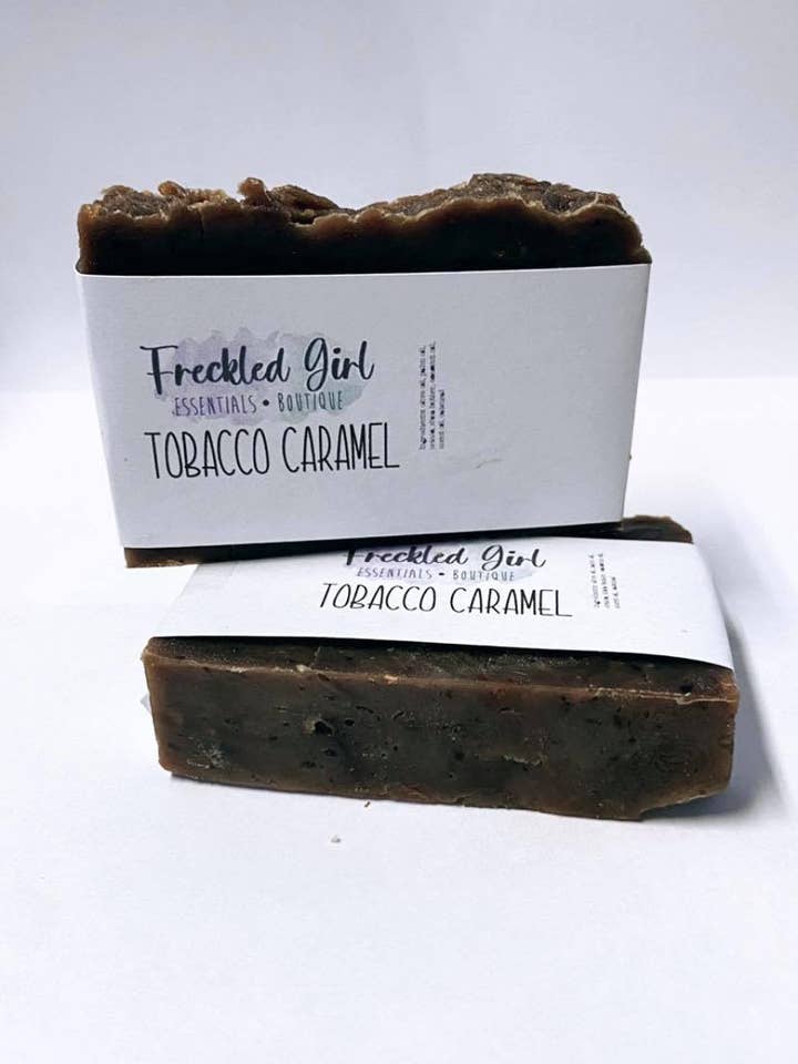 Savon au lait de chèvre au caramel au tabac pour la vente par Freckled Girl Essentials