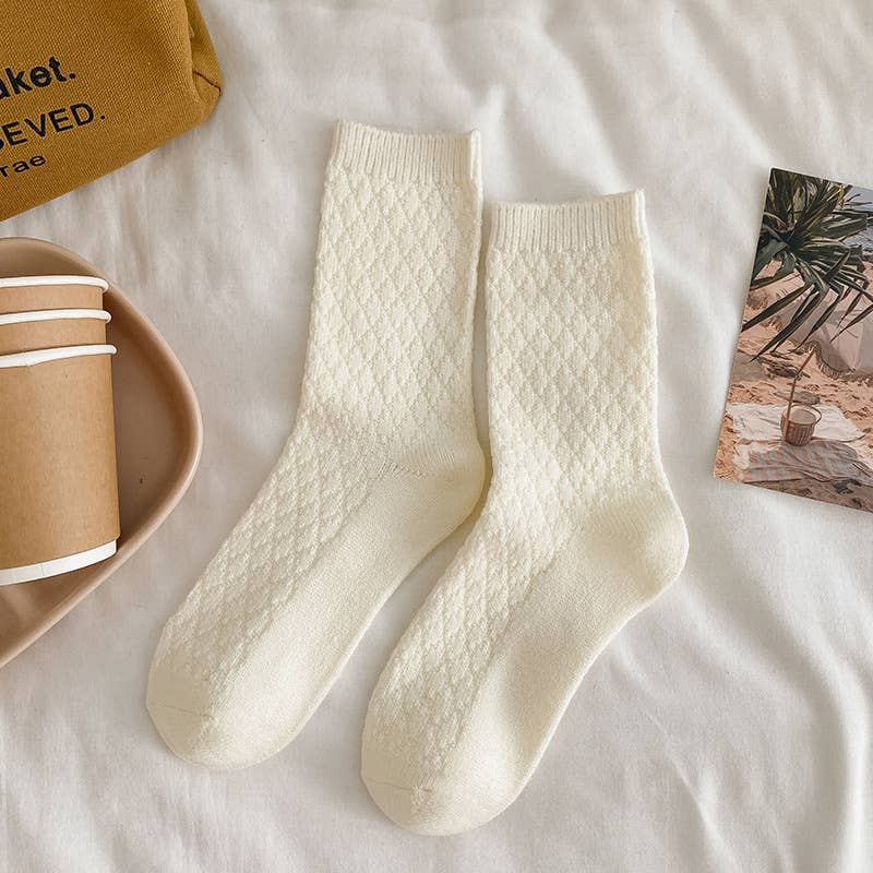 Tourtiwi - Wholesale Socks - Women's - Solid color diamond pattern warm women's mid-calf socks1