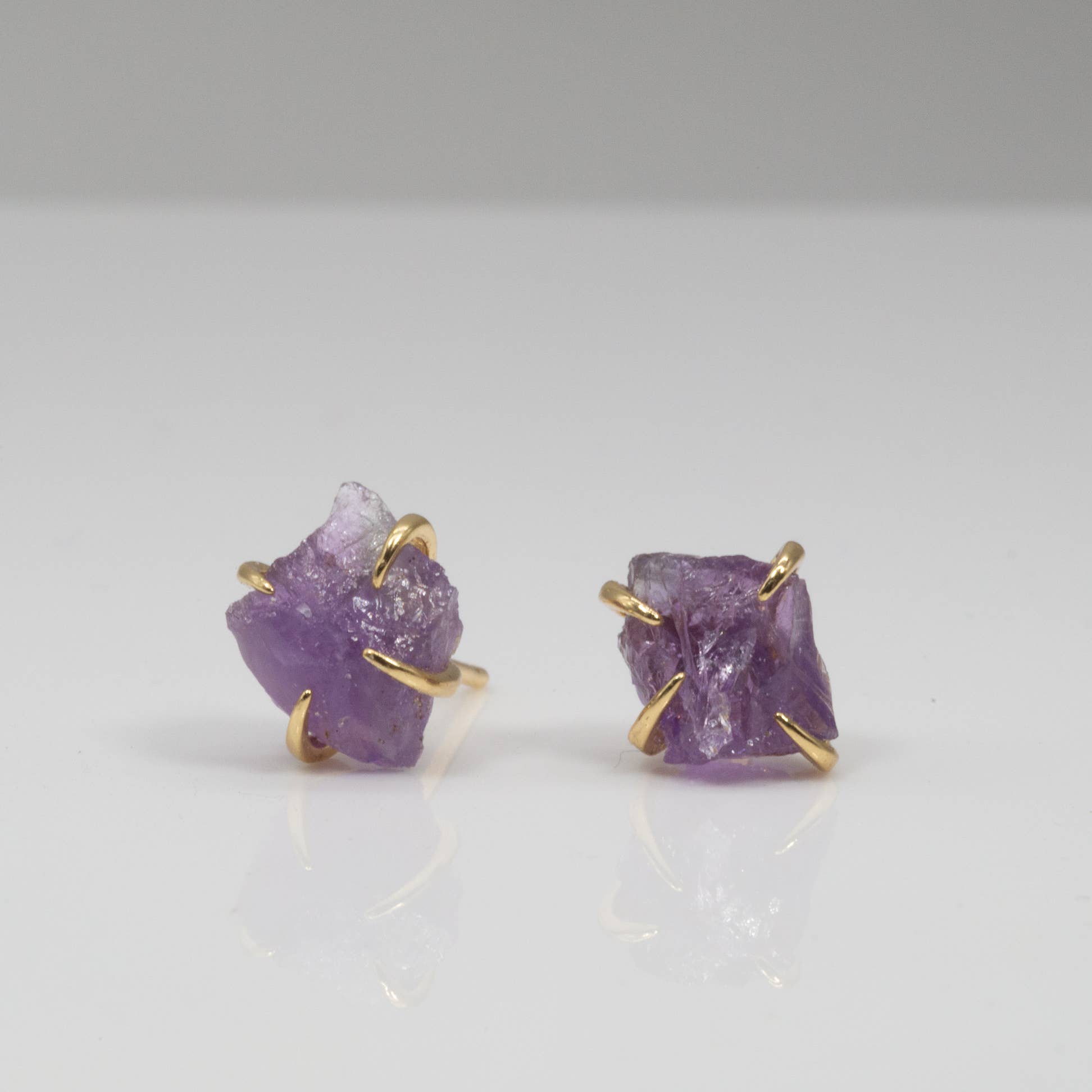 Leslie Francesca Designs – Engroshandel Ørestikkere – Prong Raw Crystal Studs4