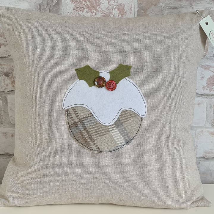 Petit coussin pudding carré pour la vente par Sweet Williams