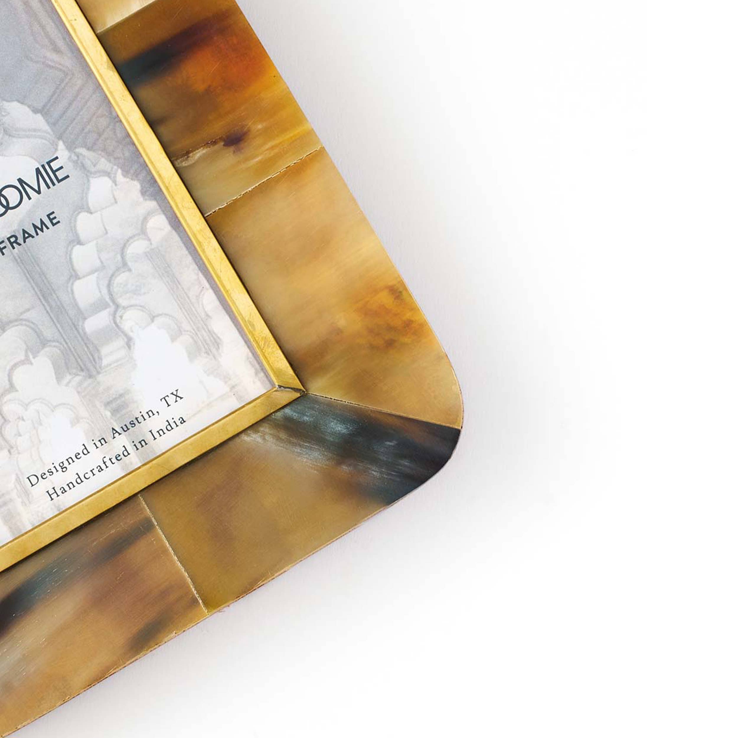 Matr Boomie Fair Trade – wholesale Picture frame – Kachhua 4x6 Rounded Picture Frame - Horn, Brass Inlay1