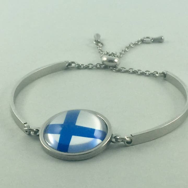 Be Inspired UP - Wholesale Charm/Dangle Bracelet - Finnish Flag "Sisu" Bracelet2