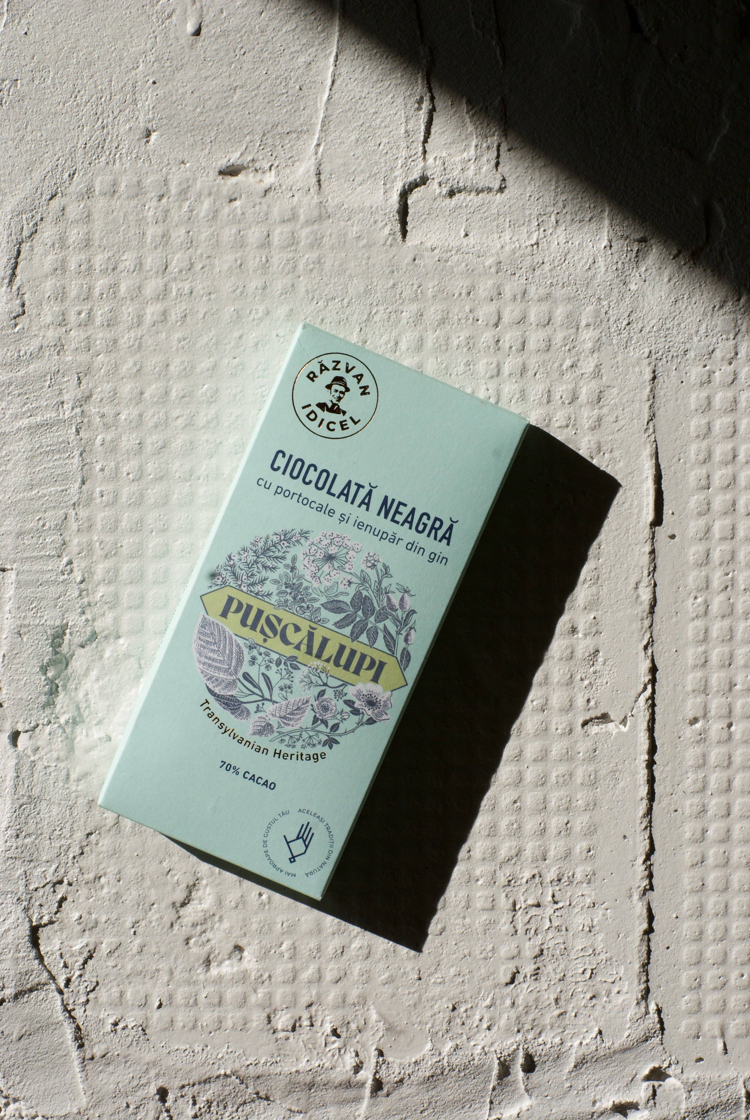 Răzvan Idicel - Wholesale Chocolate Bar - Ciocolată 70% Cacao Cu Portocale & Ienupăr Din Gin Pușcălupi0