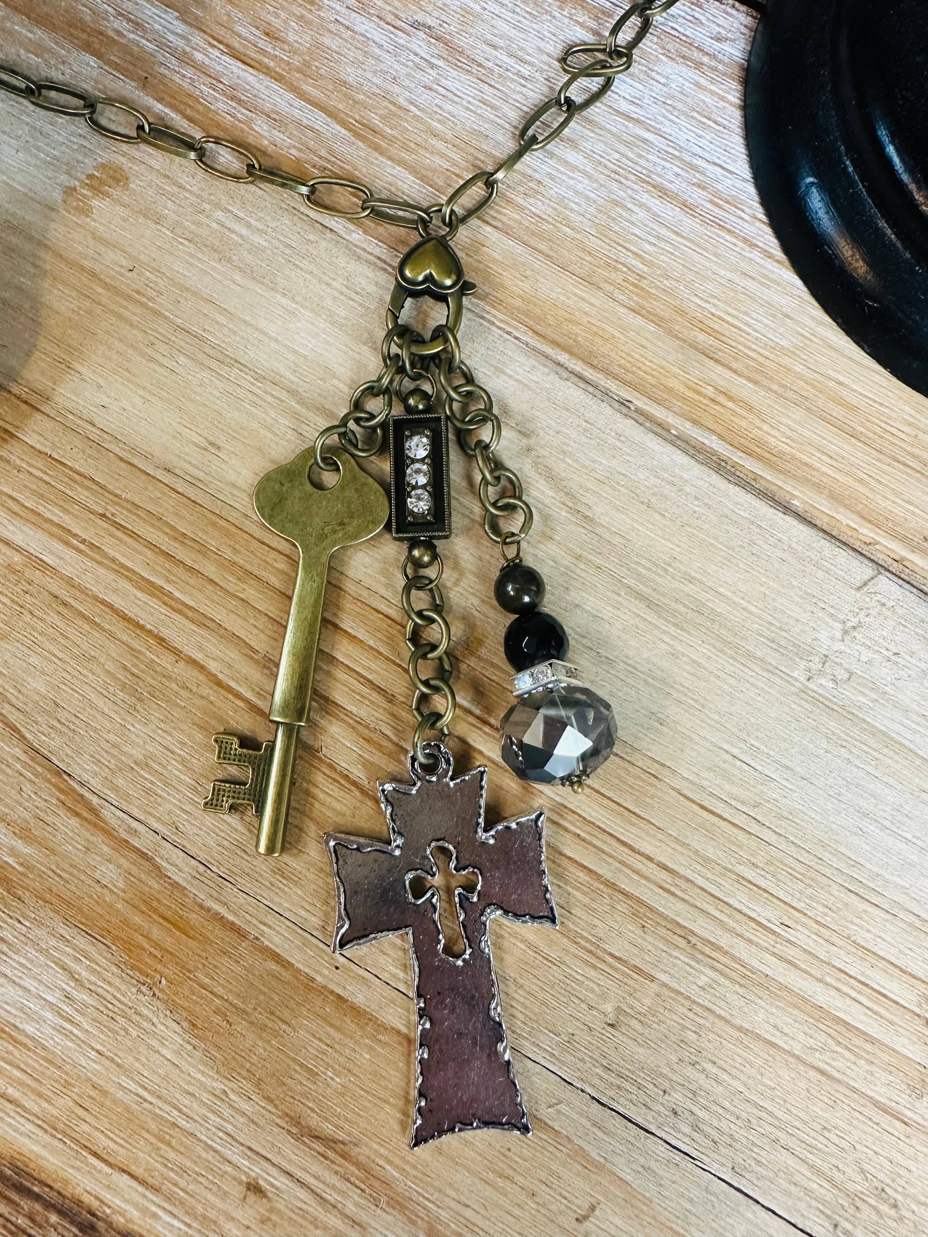 Scooples Jewelry - Wholesale Pendant/Charm Necklace - Majestic Cross3