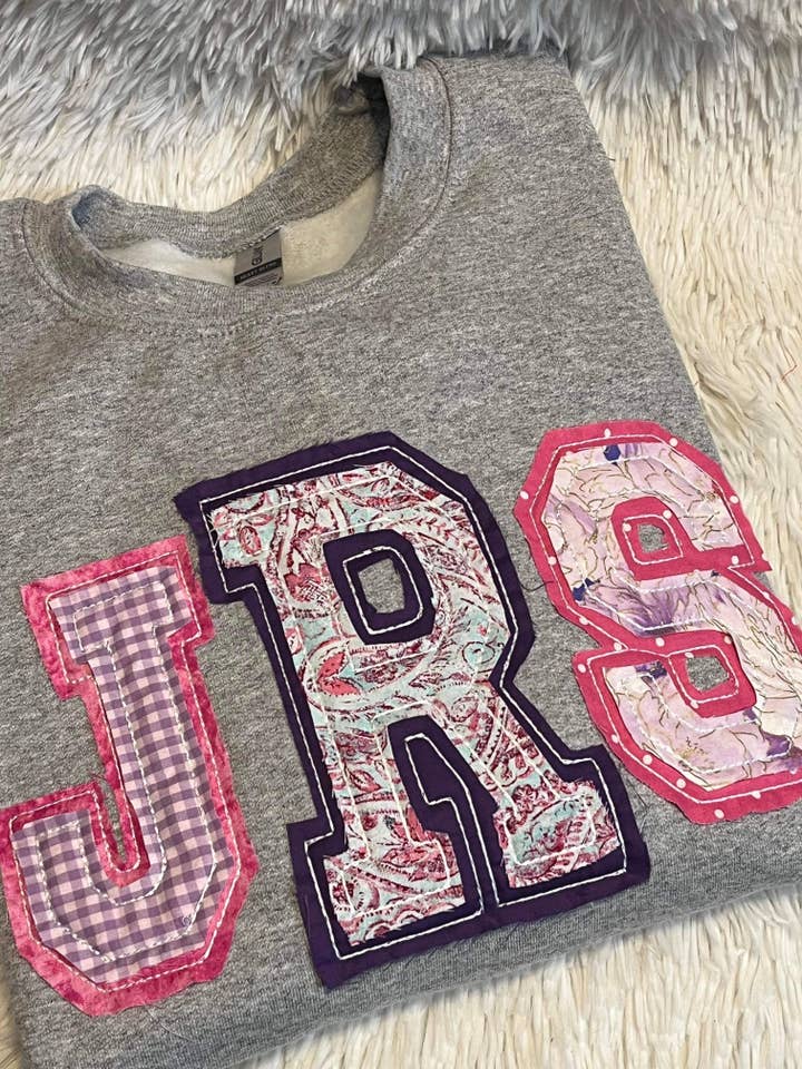 April's Sew Vinyl - Wholesale Sweatshirt - Women's - Monogram Mystery Raggy6