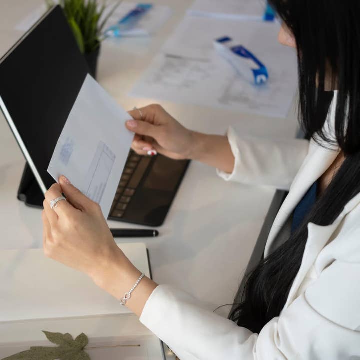 MEDEL OFFICE - Wholesale Envelopes - White Window Envelopes 225x115mm Self-Adhesive Closure 50pcs2