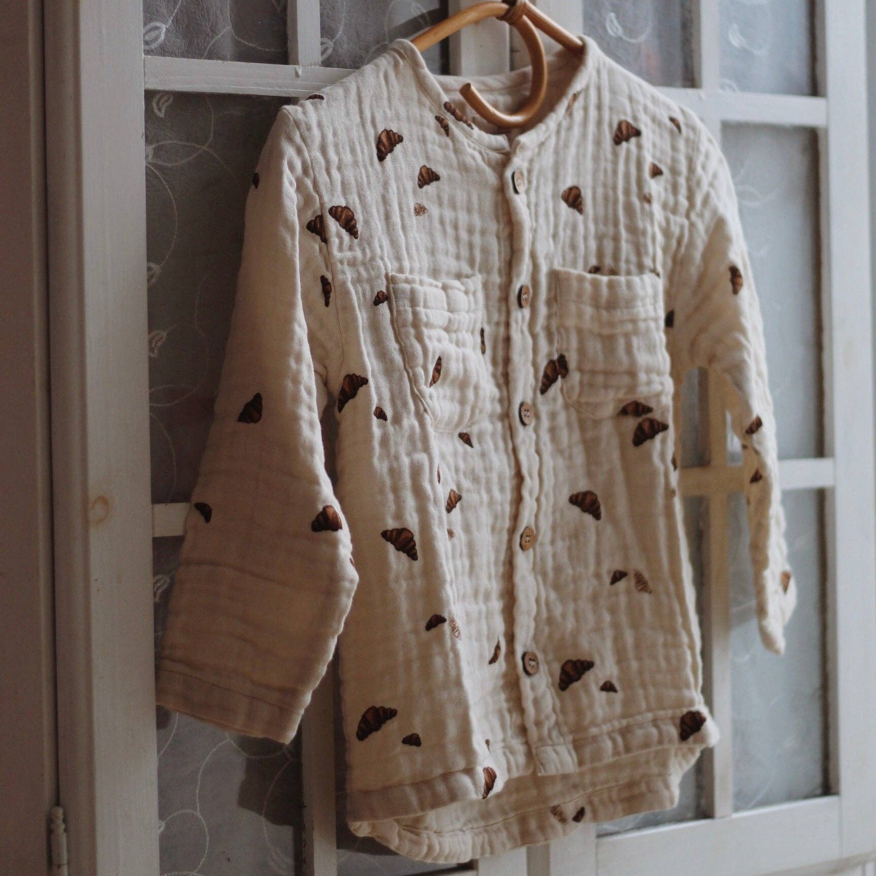 VIBBER pajamas - Croissant mini print for wholesale on Faire3