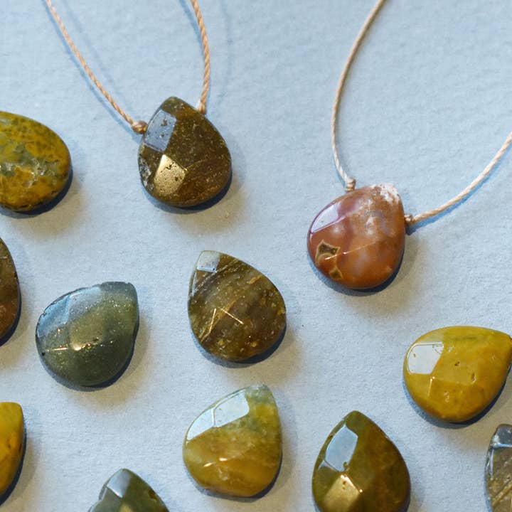 Oceaanjaspis Druppel edelsteen & lichtbruine koordketting voor wholesale door Hadley Richards Designs