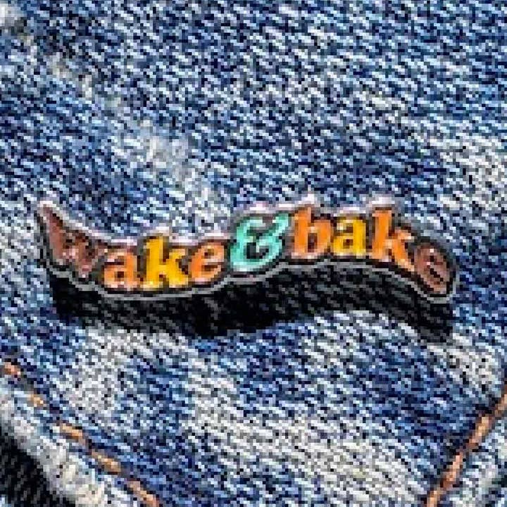 wake & bake - Enamel Pin for wholesale by fntsma