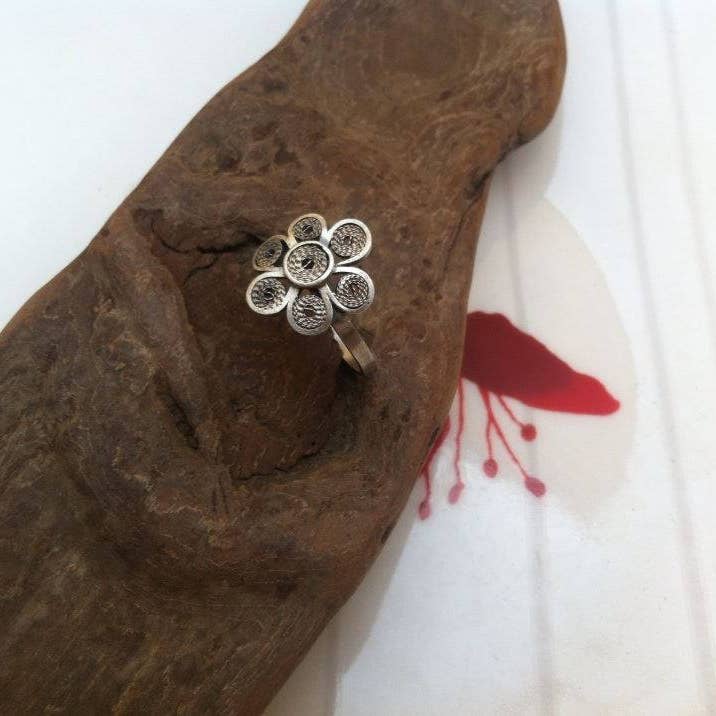 „Flower Power“ ring for engroshandel hos Etcaetera Création