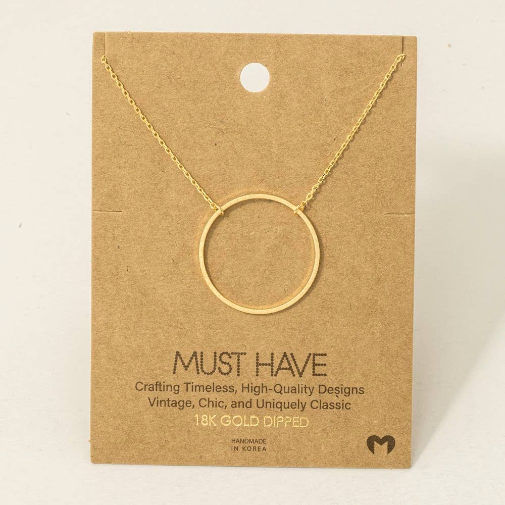 Fame Accessories – Engroshandel Halskæde med vedhæng – Gulddypet stor cirkeludskåret vedhæng halskæde1