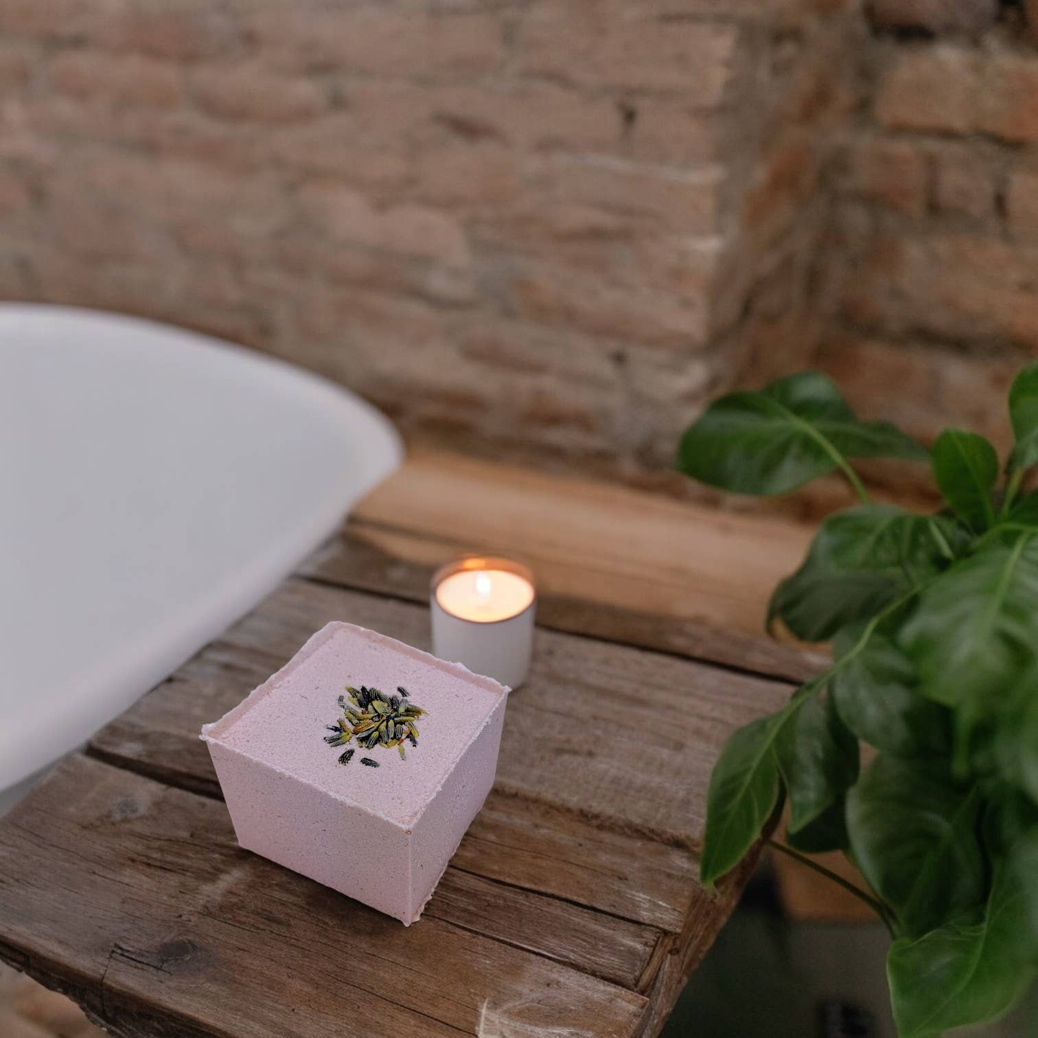 The Good Rub - Wholesale Bath Bomb/Fizz - Herbal-Infused Lavender Bath Bomb2