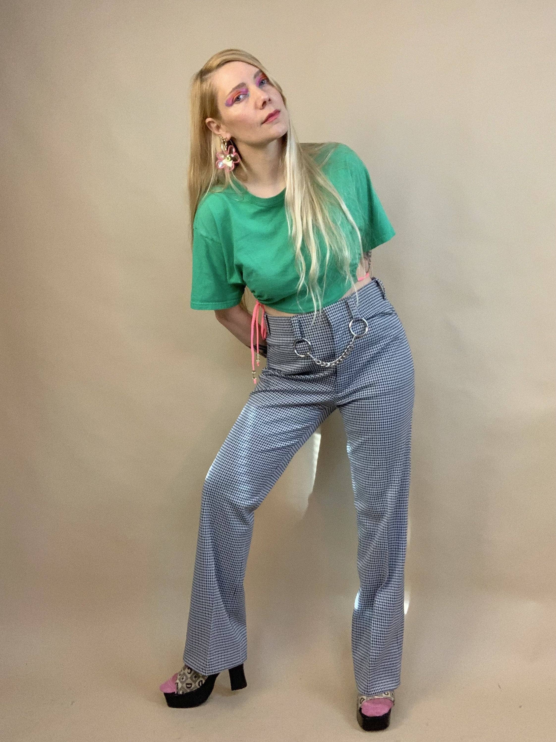 Shop Journal Vintage - Wholesale T-Shirt - Women's - Custom cutout ruch side tee1