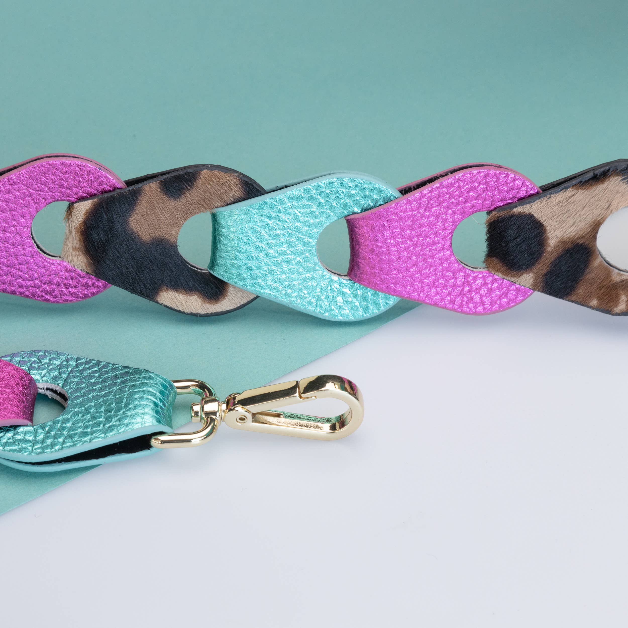 Kascha-C - Wholesale Keychain - Unisex - Leren koord1