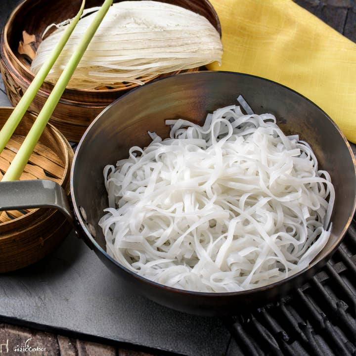 utoppa GmbH - Wholesale Rice - Farmer Rice Noodles 10 mm 400g1
