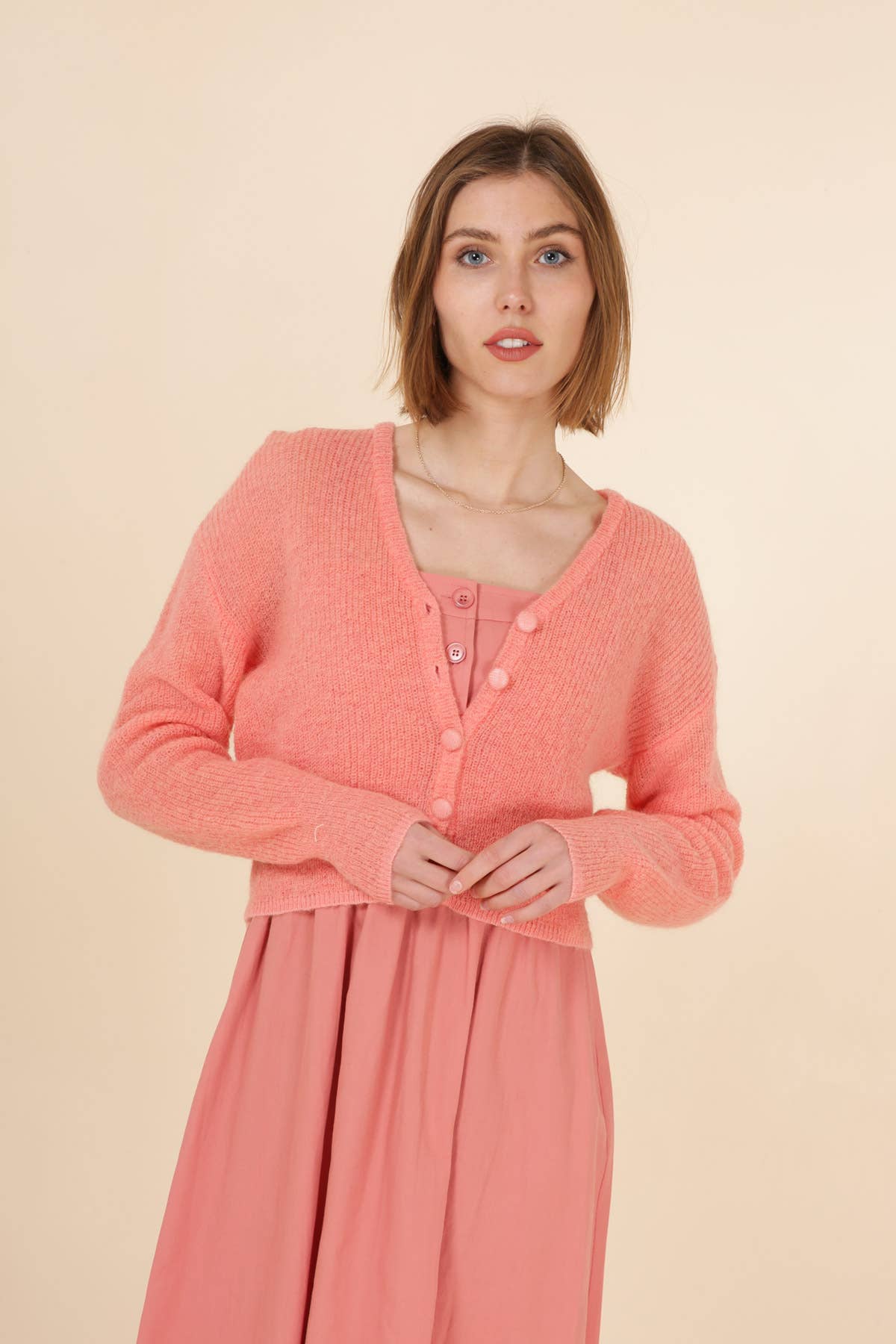 Calie Paris - Vendita all'ingrosso Cardigan - Donna - Cardigan Marlone con scollo a V e bottoni7