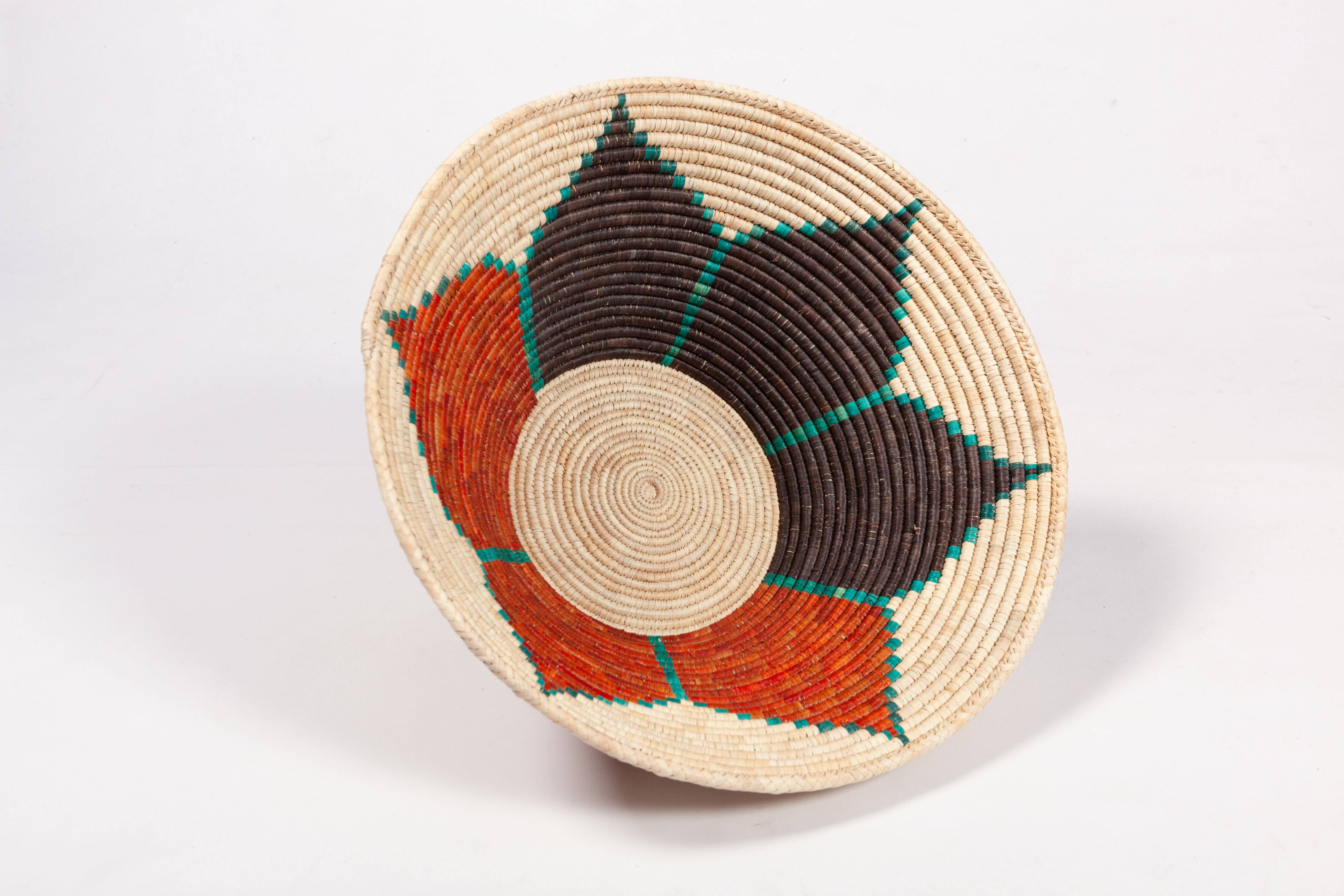 Intertrade s.a - Wholesale Basket - EXTRAFINE fruit bowl made of handwoven palm leaf2