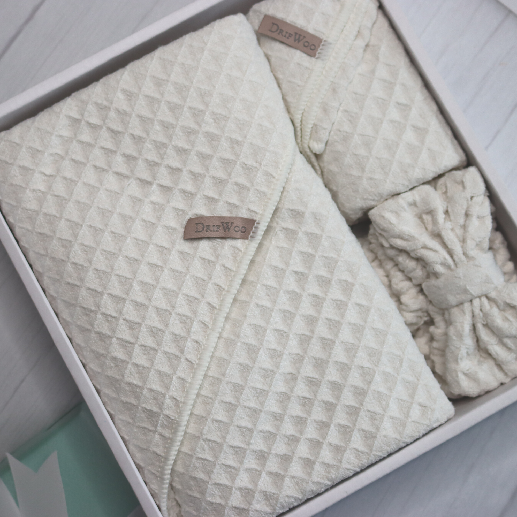 DrifWoo - Venta al por mayor Juegos de toallas - Set de regalo de toallas de lujo para spa – caja de esenciales para el cuidado personal0