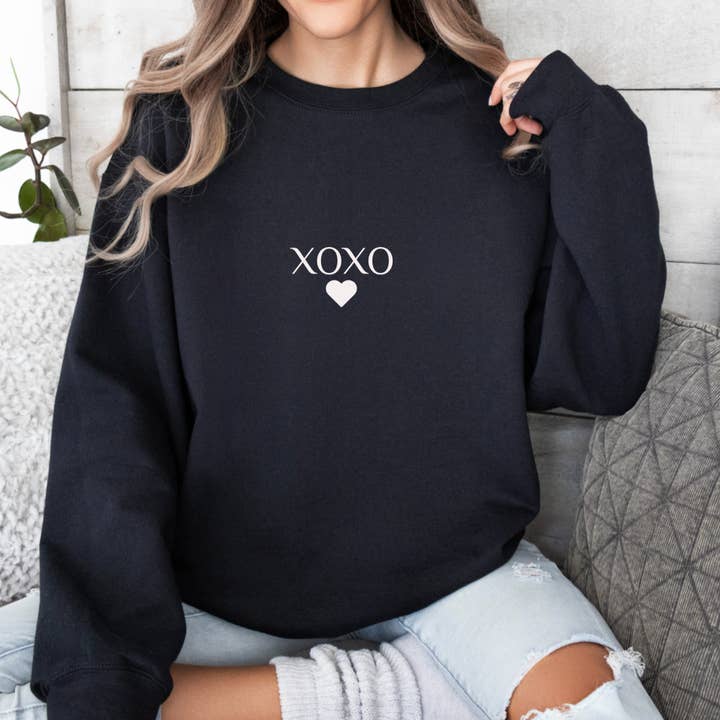 XOXO Heart Black Crew Sweatshirt, White Print Valentine for wholesale by Hunter Kouture