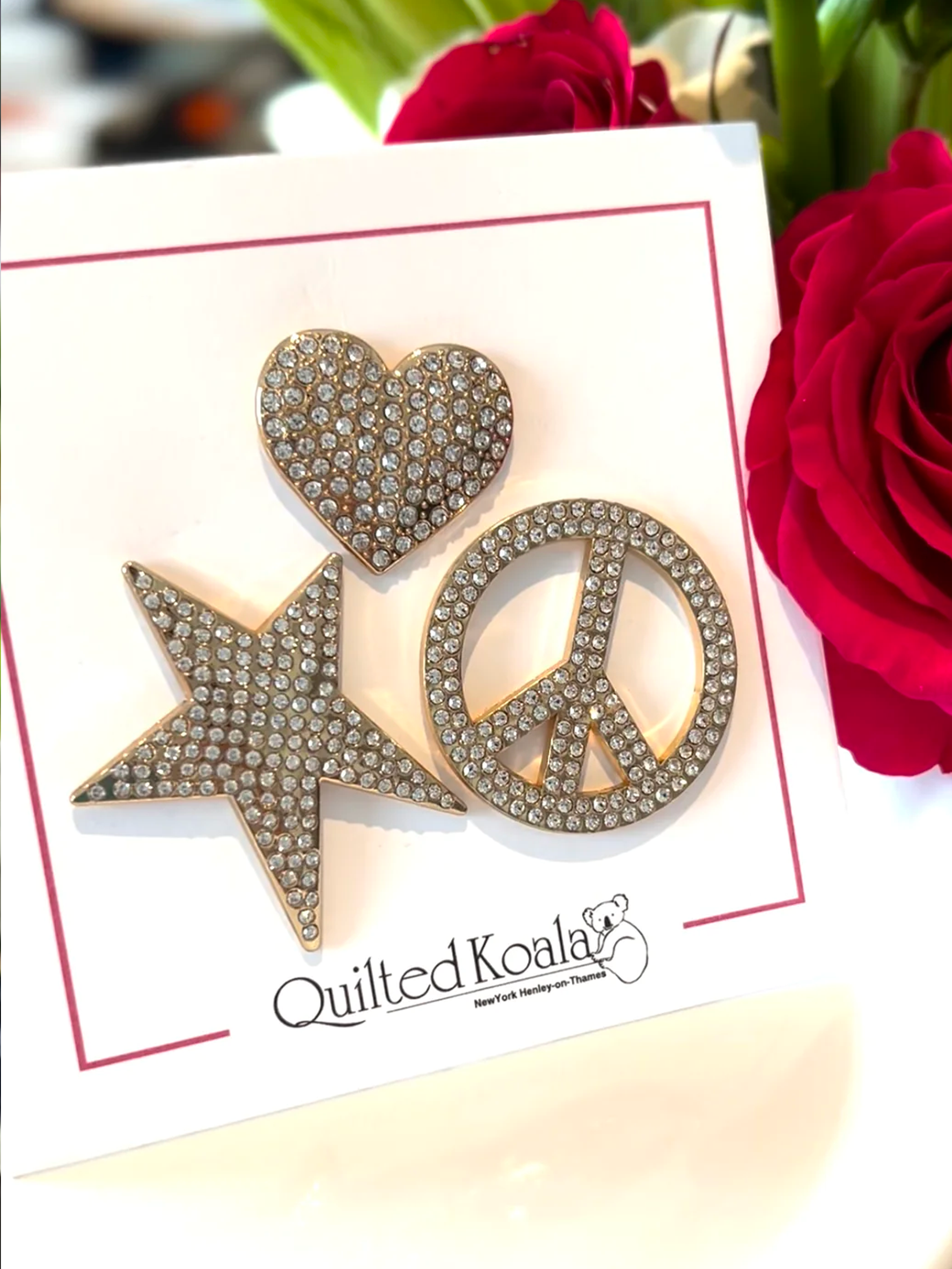 Quilted Koala - Vendita all'ingrosso Spille - Spille Gioiello - Set Oro (Cuore, Stella, Segno di Pace)1