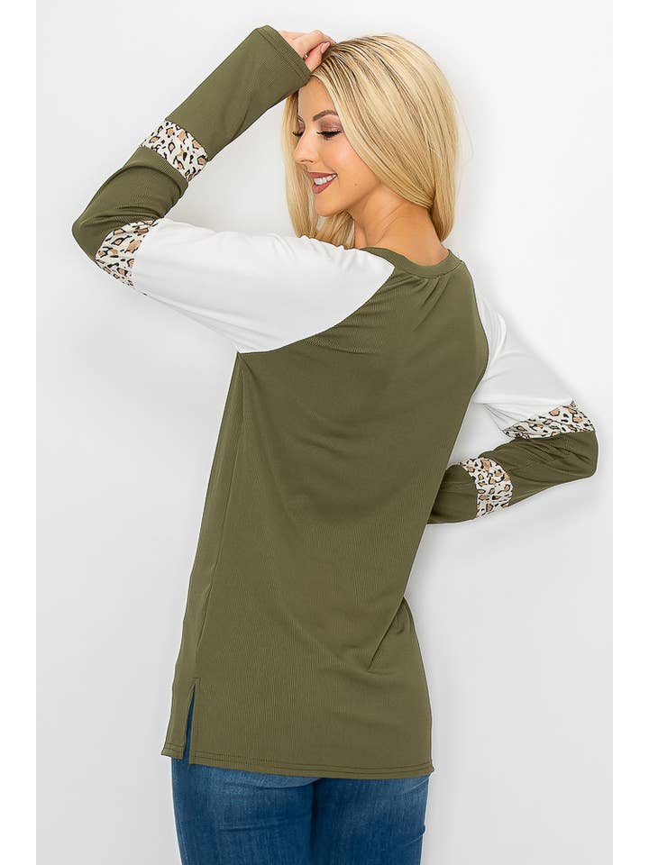 ePretty - Wholesale Tunic - Women's - G4-TP2153 Ribbed Leopard Color Block Long Sleeve Top6